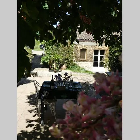 Belle Longere Au Calme - L'auguste